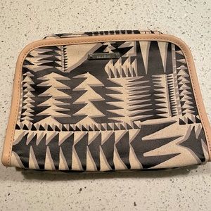 Stella & Dot Tribal Geo Print Cosmetic Bag